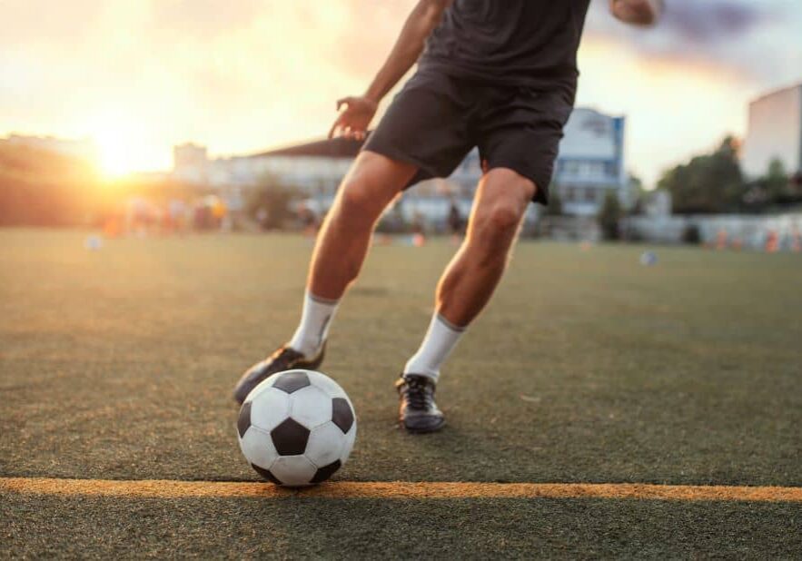 If you’ve played soccer competitively then you’ll know how the sport can put strains on your legs, especially your knees.